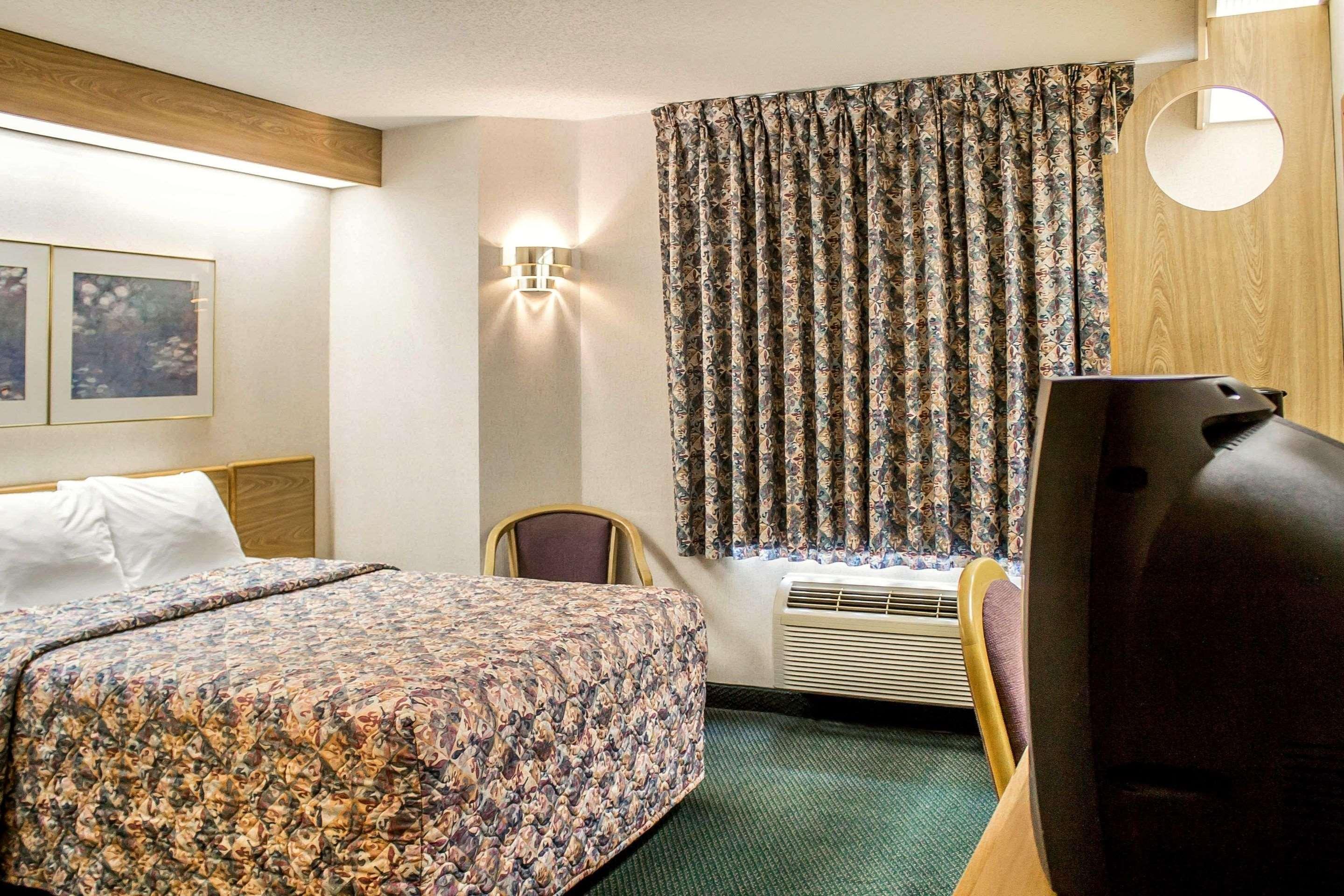 Abbotsford Rodeway Inn מראה חיצוני תמונה